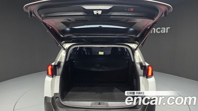 Peugeot 5008 (II) 1.6 BlueHDi Allure 2018 — фото 20