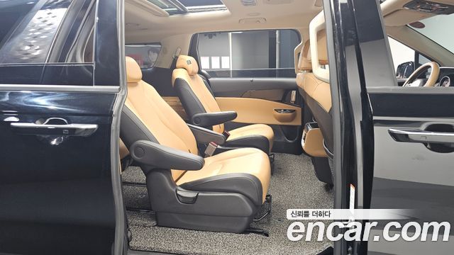 Kia Carnival (IV) Gasoline 9-Seater Noblesse 2023 — фото 12