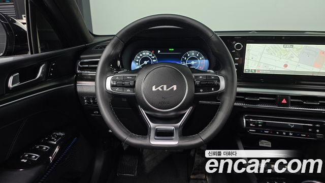 Kia K5 (III) 1.6 Turbo Signature 2023 — фото 17