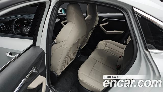 Audi A3 (8Y) 40 TFSI Premium 2023 — фото 12
