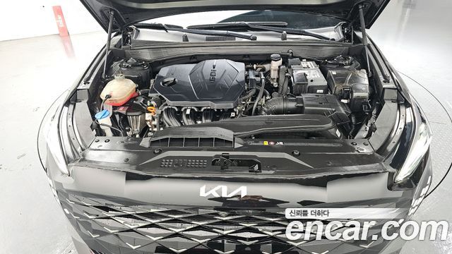 Kia K8 2.5 Gasoline 2WD Noblesse 2022 — фото 6