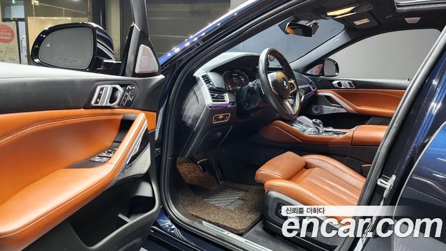 BMW X6 (G06) M50i 2023 — фото 16