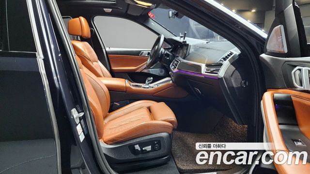 BMW X6 (G06) M50i 2023 — фото 17