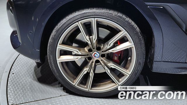BMW X6 (G06) M50i 2023 — фото 23