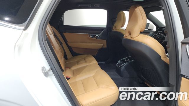Volvo S90 B6 AWD Inscription 2021 — фото 12