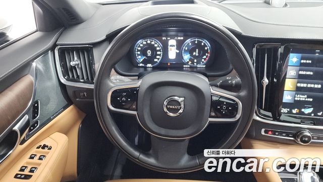 Volvo S90 B6 AWD Inscription 2021 — фото 13