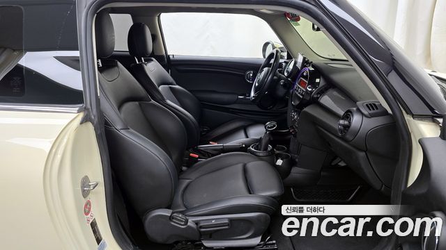 MINI Cooper Standard Third Generation 2016 — фото 11