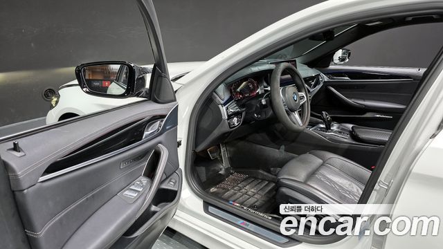 BMW 5 Series (G30) 523d M Sport 2021 — фото 11