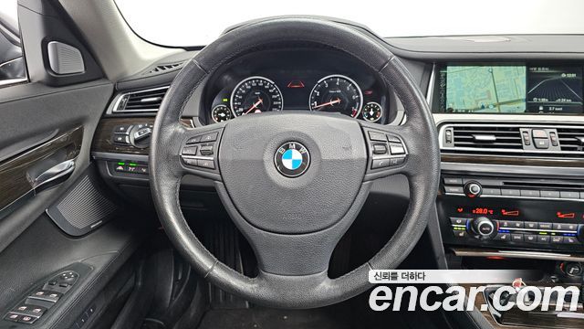 BMW 7 Series (F01) 750Li xDrive 2014 — фото 17
