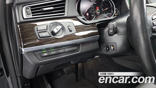 BMW 7 Series (F01) 750Li xDrive 2014 — фото 18