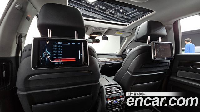 BMW 7 Series (F01) 750Li xDrive 2014 — фото 22
