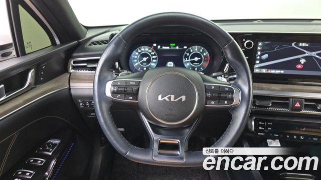 Kia K5 (III) 1.6 Turbo Signature 2023 — фото 13