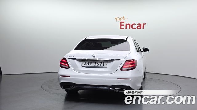 Mercedes-Benz E-Class (W213) E300 AMG Line 2019 — фото 4