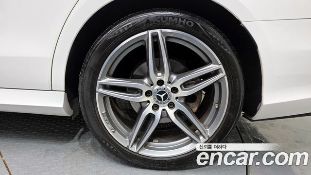 Mercedes-Benz E-Class (W213) E300 AMG Line 2019 — фото 5