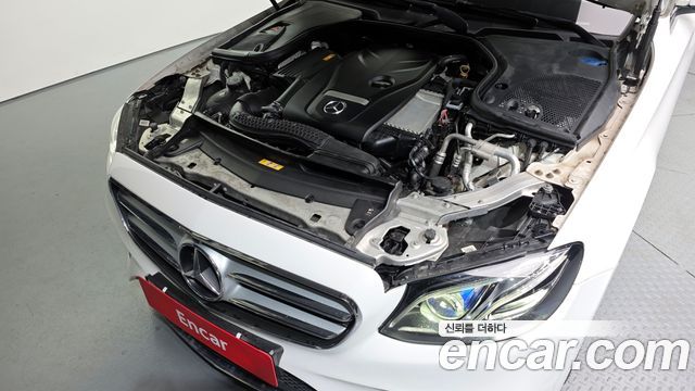 Mercedes-Benz E-Class (W213) E300 AMG Line 2019 — фото 6