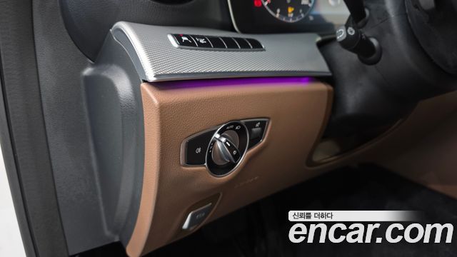 Mercedes-Benz E-Class (W213) E300 AMG Line 2019 — фото 11