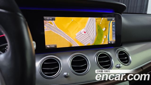 Mercedes-Benz E-Class (W213) E300 AMG Line 2019 — фото 13