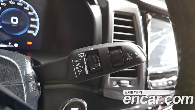 KG Mobility (SsangYong) Rexton Sports Khan Diesel 2.2 4WD Prestige 2023 — фото 15