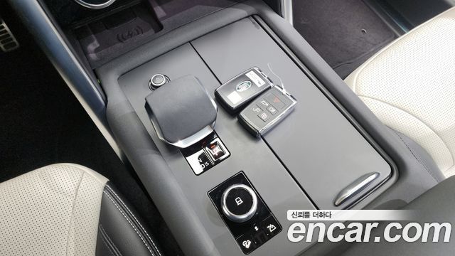 Land Rover Discovery 5 P360 R-Dynamic SE 2022 — фото 9