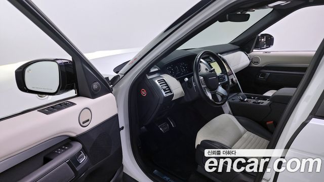 Land Rover Discovery 5 P360 R-Dynamic SE 2022 — фото 10