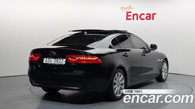 Jaguar XE 20d Prestige 2016 — фото 2