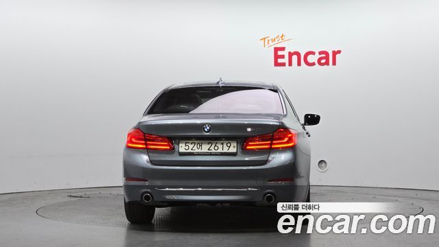 BMW 5 Series (G30) 520d Luxury Special Edition 2018 — фото 4