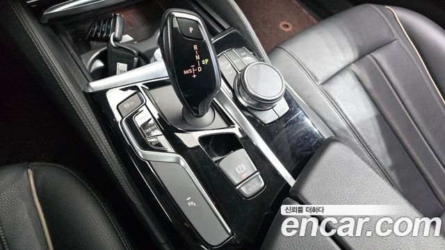 BMW 5 Series (G30) 520d Luxury Special Edition 2018 — фото 9