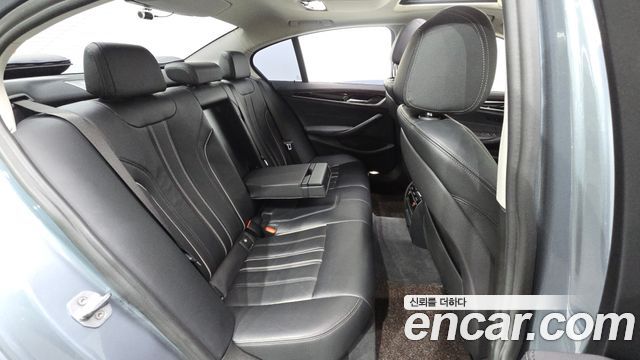 BMW 5 Series (G30) 520d Luxury Special Edition 2018 — фото 12