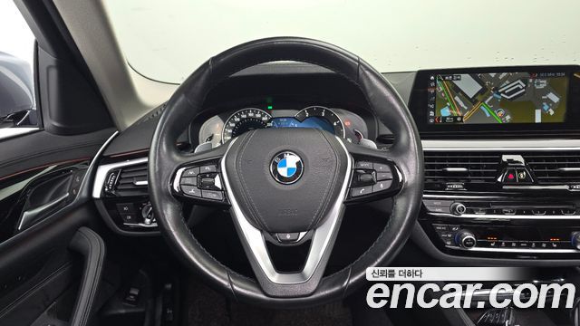 BMW 5 Series (G30) 520d Luxury Special Edition 2018 — фото 13