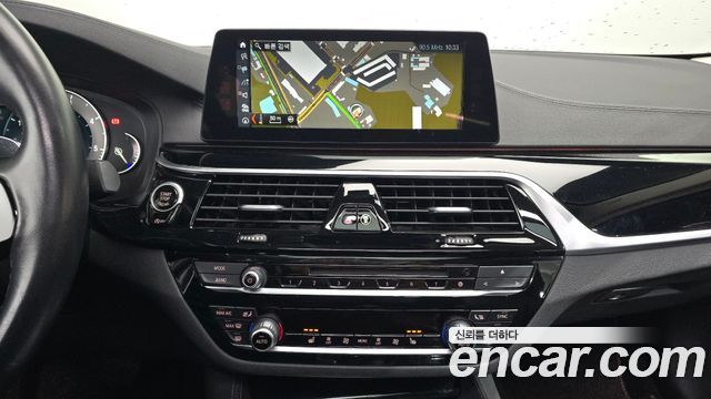BMW 5 Series (G30) 520d Luxury Special Edition 2018 — фото 14
