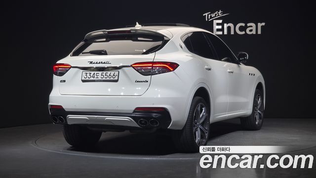 Maserati Levante 3.8 GTS AWD 2019 — фото 2