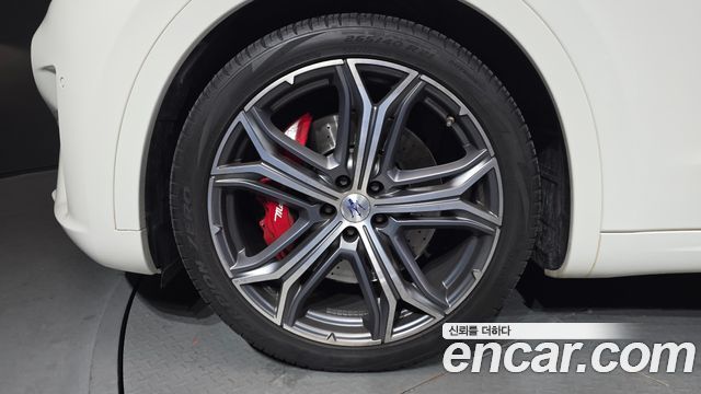 Maserati Levante 3.8 GTS AWD 2019 — фото 5
