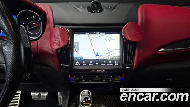 Maserati Levante 3.8 GTS AWD 2019 — фото 14