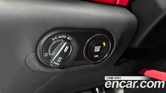 Maserati Levante 3.8 GTS AWD 2019 — фото 17