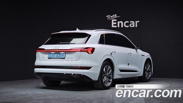 Audi e-tron 55 Quattro 2021 — фото 2