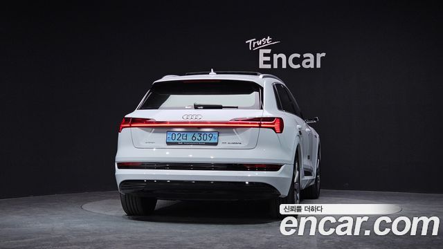 Audi e-tron 55 Quattro 2021 — фото 4