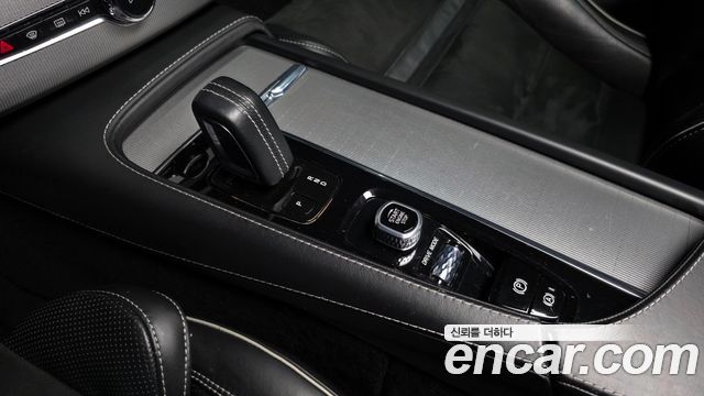 Volvo XC90 (II) T8 R-Design Hybrid 2021 — фото 9