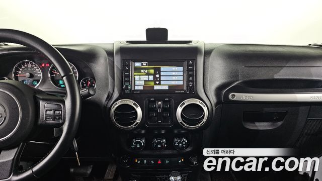 Jeep Wrangler (JK) 3.6 Sahara 4Door 2017 — фото 16