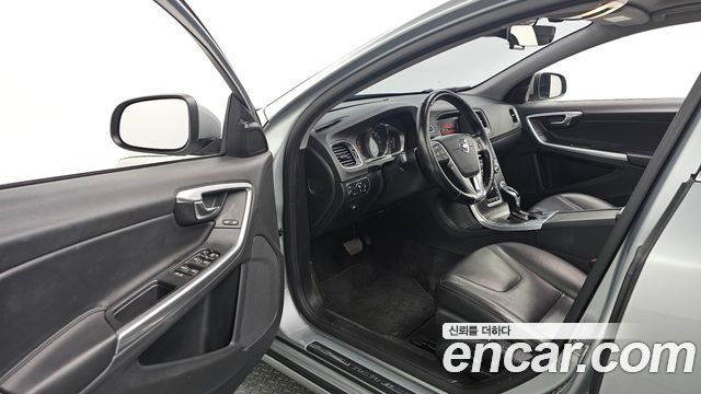 Volvo S60 D3 2nd 2016 — фото 15