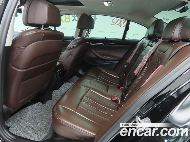 BMW 5 Series (G30) 523d xDrive Luxury 2022 — фото 6
