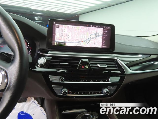 BMW 5 Series (G30) 523d xDrive Luxury 2022 — фото 10