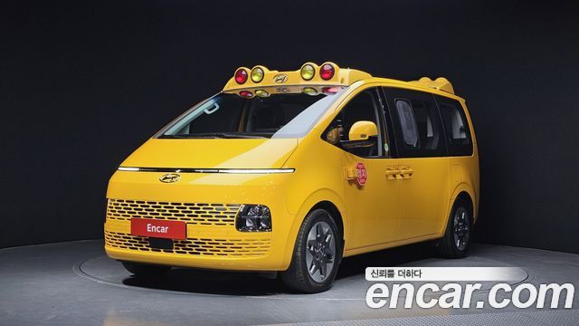 Hyundai Staria L3.5  Kinder Safety Car 11-Seater 2023 — фото 1