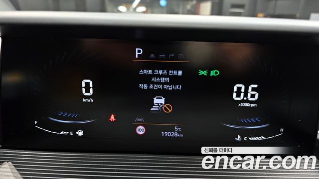 Hyundai Staria L3.5  Kinder Safety Car 11-Seater 2023 — фото 8