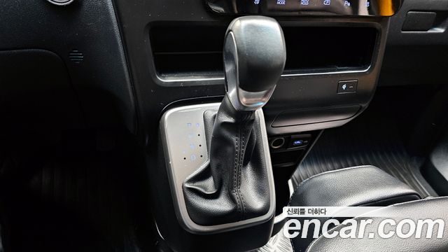 Hyundai Staria L3.5  Kinder Safety Car 11-Seater 2023 — фото 9
