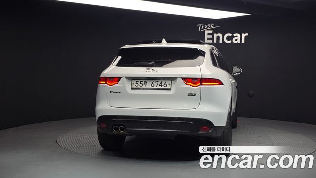 Jaguar F-PACE 20d Portfolio 2018 — фото 4