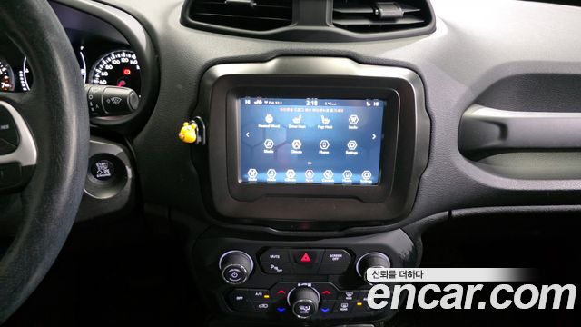 Jeep Renegade 2.4 Longitude 2021 — фото 17
