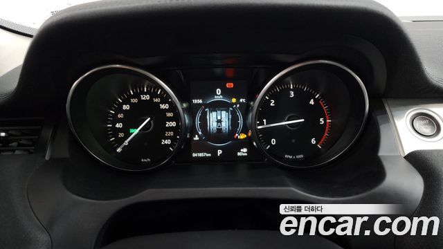 Land Rover Range Rover Evoque 2.0 TD4 SE 2016 — фото 8