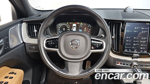 Volvo XC60 (II) D5 Inscription 2019 — фото 13