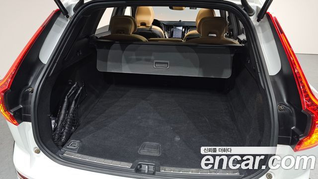 Volvo XC60 (II) D5 Inscription 2019 — фото 20