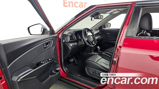 KG Mobility (SsangYong) Very New Tivoli Gasoline 1.5 2WD V3 2023 — фото 10